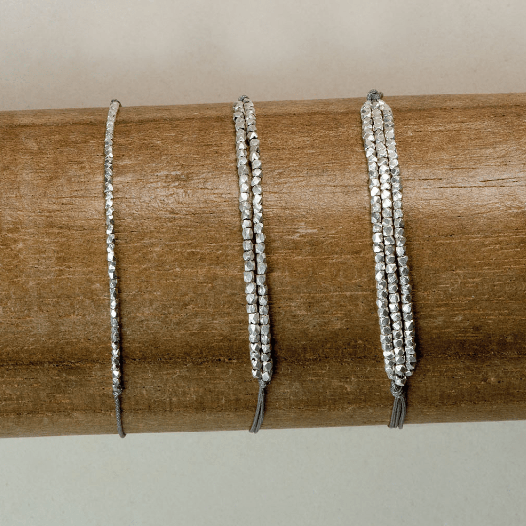 Pulseira fios bead de prata