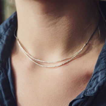 Colar fios bead de prata